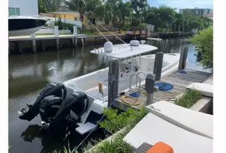 Thumbnail von Intrepid 370 Cuddy