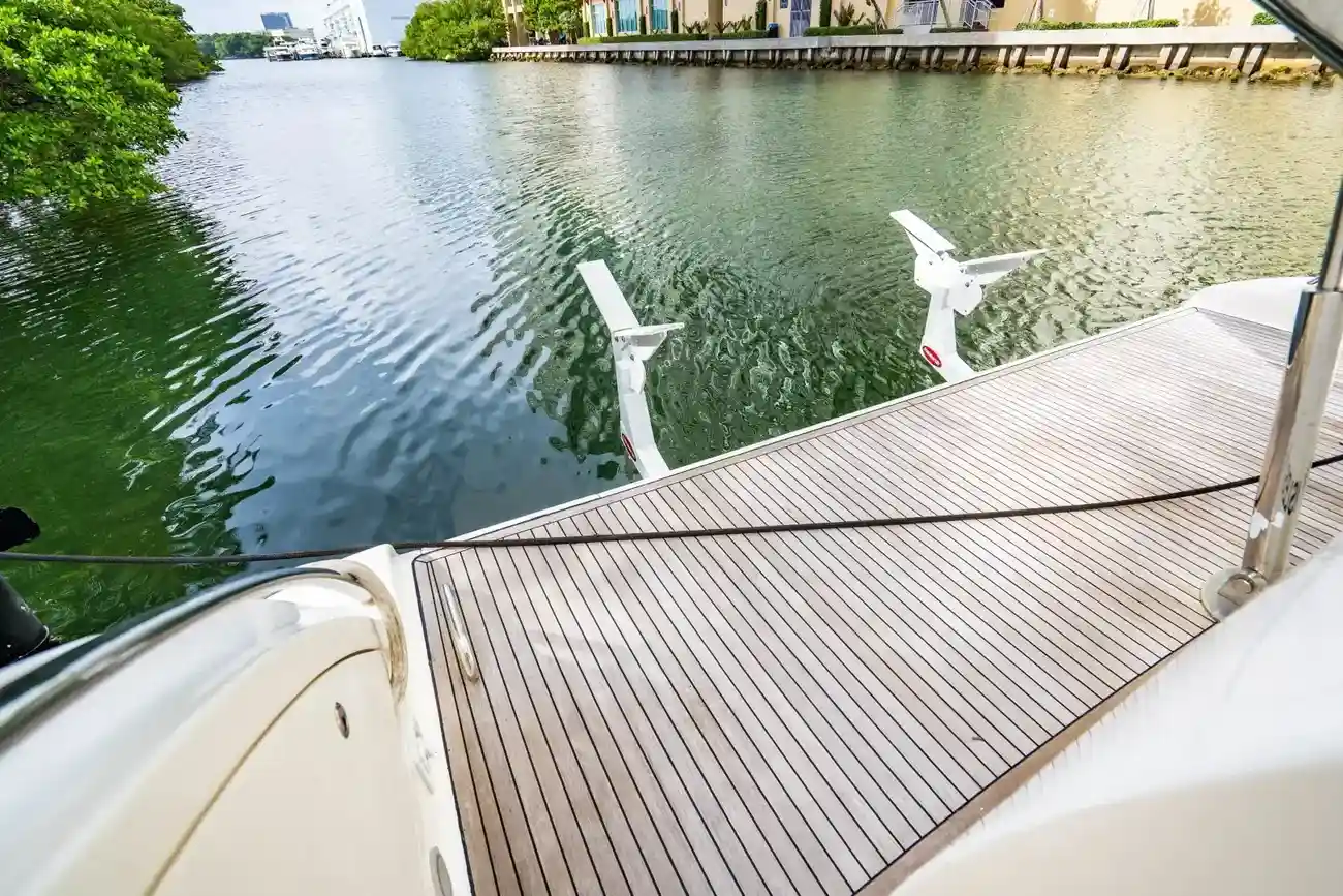 Thumbnail von Azimut 62