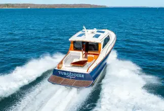 Thumbnail von Hinckley Talaria 43 TURQUOISE name reserved