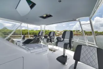 Thumbnail von Viking 72 Convertible LADY SURFBUM