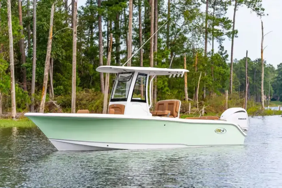 Sea Hunt Ultra 235 SE