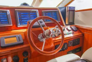 Thumbnail von Mckinna 65  YOLO