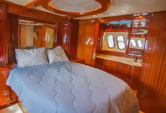 Thumbnail von Mckinna 65  YOLO