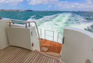 Thumbnail von Mckinna 65  YOLO