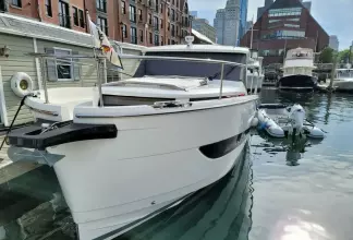 Thumbnail von Greenline 39 Hybrid Harbor Lights