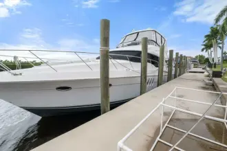 Thumbnail von Ovation 52 Ours Is Prettier