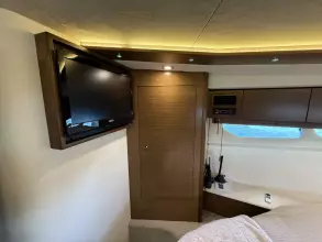 Thumbnail von Cruisers Yachts 45 Cantius To The Moon And Back