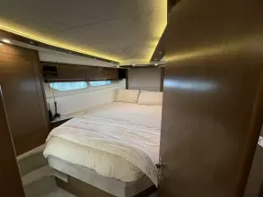 Thumbnail von Cruisers Yachts 45 Cantius To The Moon And Back