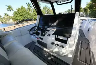 Thumbnail von Fountain 38 Sportfish Cruiser