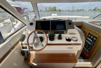 Thumbnail von Chris Craft Commander 42 Red Boat