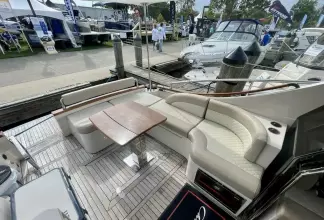 Thumbnail von Chris Craft Commander 42 Red Boat