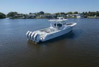 Thumbnail von Blackwater 43 Sportfish Grey Goose