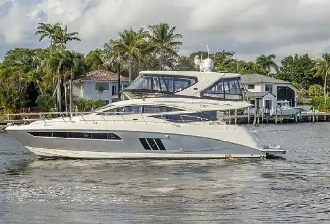 Sea Ray 590 Fly Bridge
