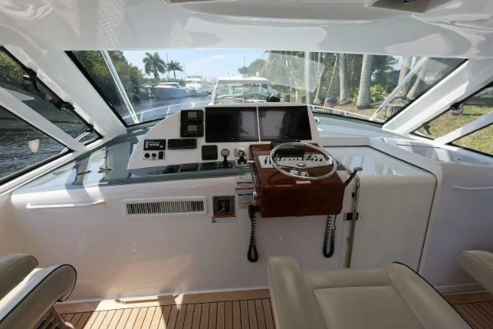 Thumbnail von Hatteras 45