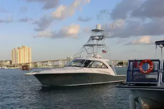 Thumbnail von Hatteras 45