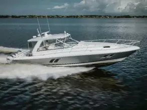 Thumbnail von Intrepid 475 Sport Yacht