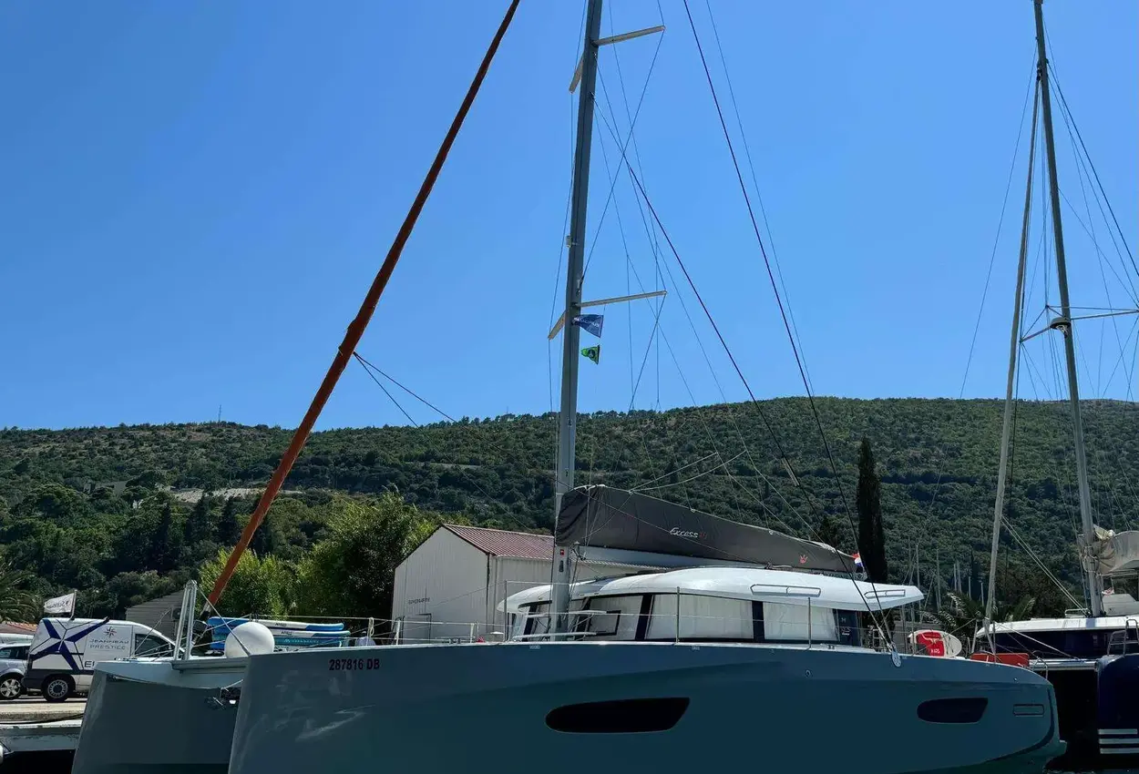 Thumbnail von Excess 14