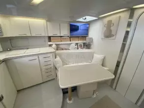 Thumbnail von Luhrs 380