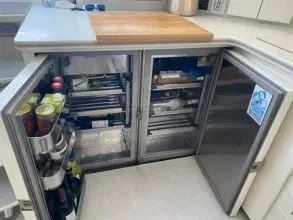 Thumbnail von Luhrs 380