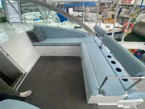 Thumbnail von Luhrs 380