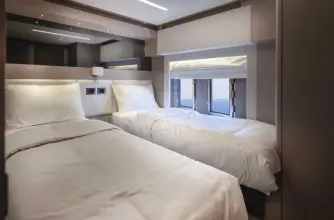 Thumbnail von Nomad 70 SUV