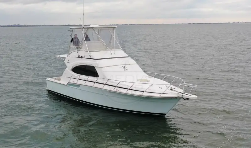 Bertram 390 Convertible