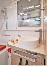 Thumbnail von Four Winns TH36 JEANNEAU TH38 Twin-Hull