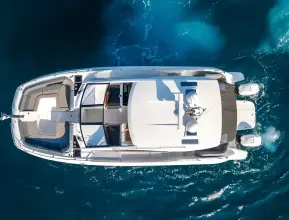 Thumbnail von Four Winns TH36 JEANNEAU TH38 Twin-Hull