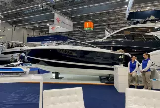 Thumbnail von Four Winns H6 OB Four Winns H6 Outboard bowrider