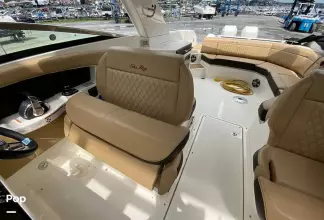 Thumbnail von Sea Ray SLX 350