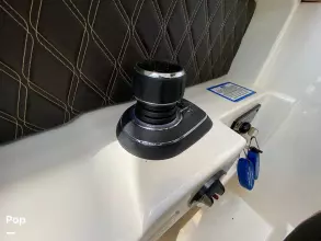 Thumbnail von Sea Ray SLX 350