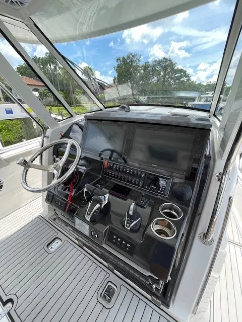 Thumbnail von Pursuit S 378