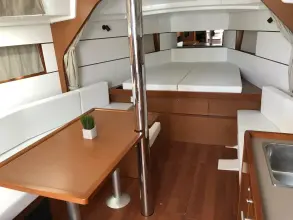 Thumbnail von Beneteau Oceanis 38