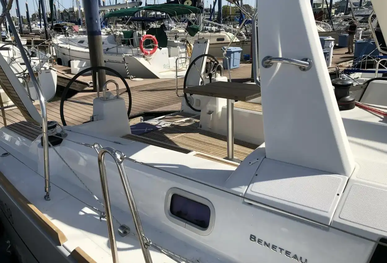 Thumbnail von Beneteau Oceanis 38