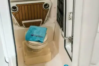 Thumbnail von Edgewater 230 CC