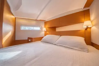 Thumbnail von Jeanneau Sun Odyssey 410 Knot 4 Sail