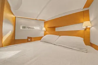 Thumbnail von Jeanneau Sun Odyssey 410 Knot 4 Sail