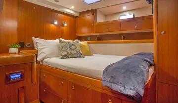 Thumbnail von Oyster 72 AEGIS