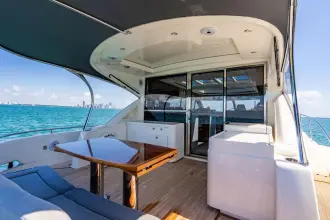 Thumbnail von Riviera 6000 Sport Yacht