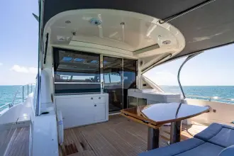 Thumbnail von Riviera 6000 Sport Yacht