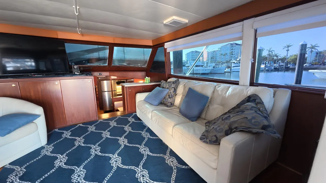 Thumbnail von Hatteras 53 Convertible