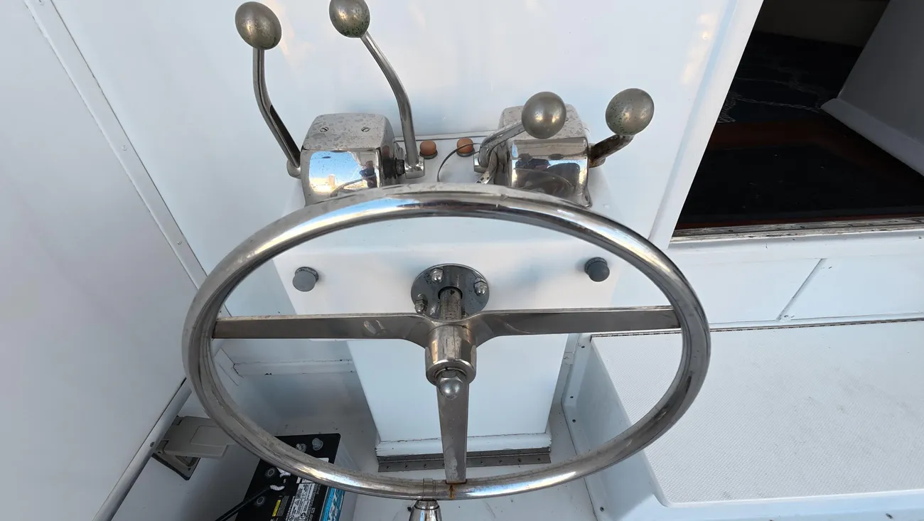 Thumbnail von Hatteras 53 Convertible