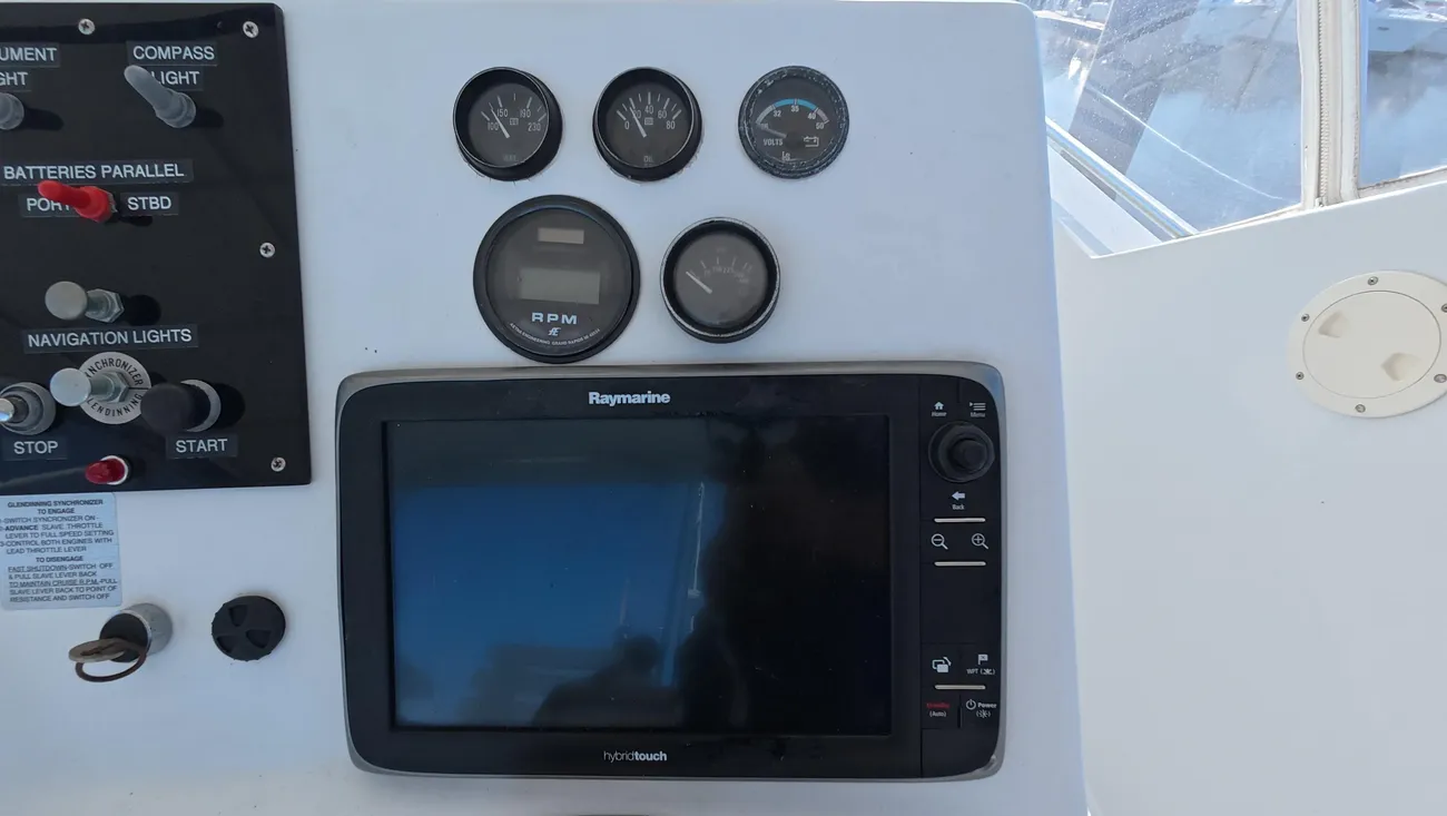 Thumbnail von Hatteras 53 Convertible