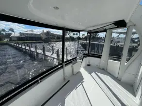 Thumbnail von Carver 396 Motor Yacht
