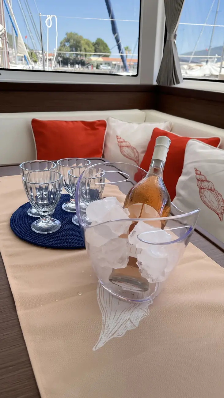 Thumbnail von Lagoon 42 Liquid Asset