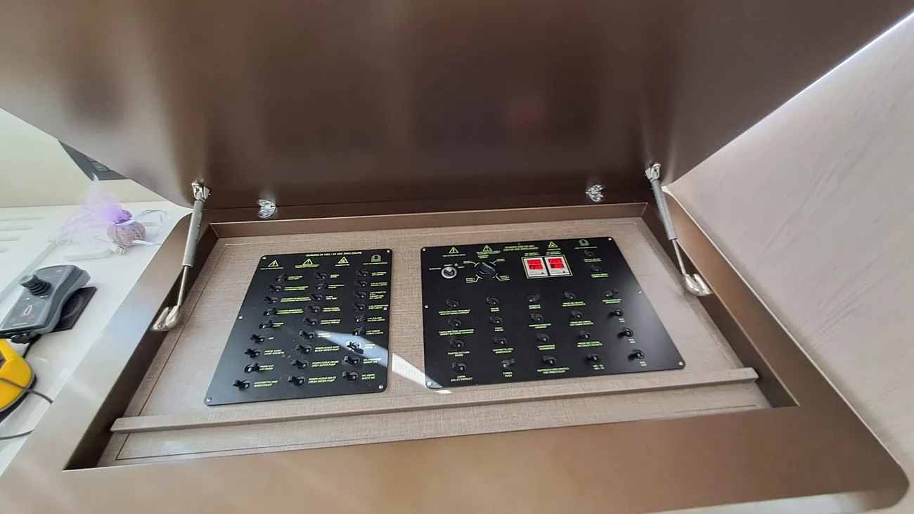 Thumbnail von Azimut 53