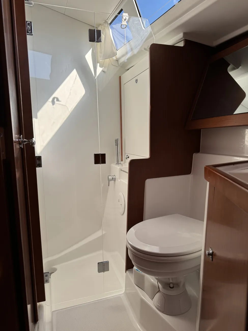 Thumbnail von Beneteau Oceanis 45 Elena