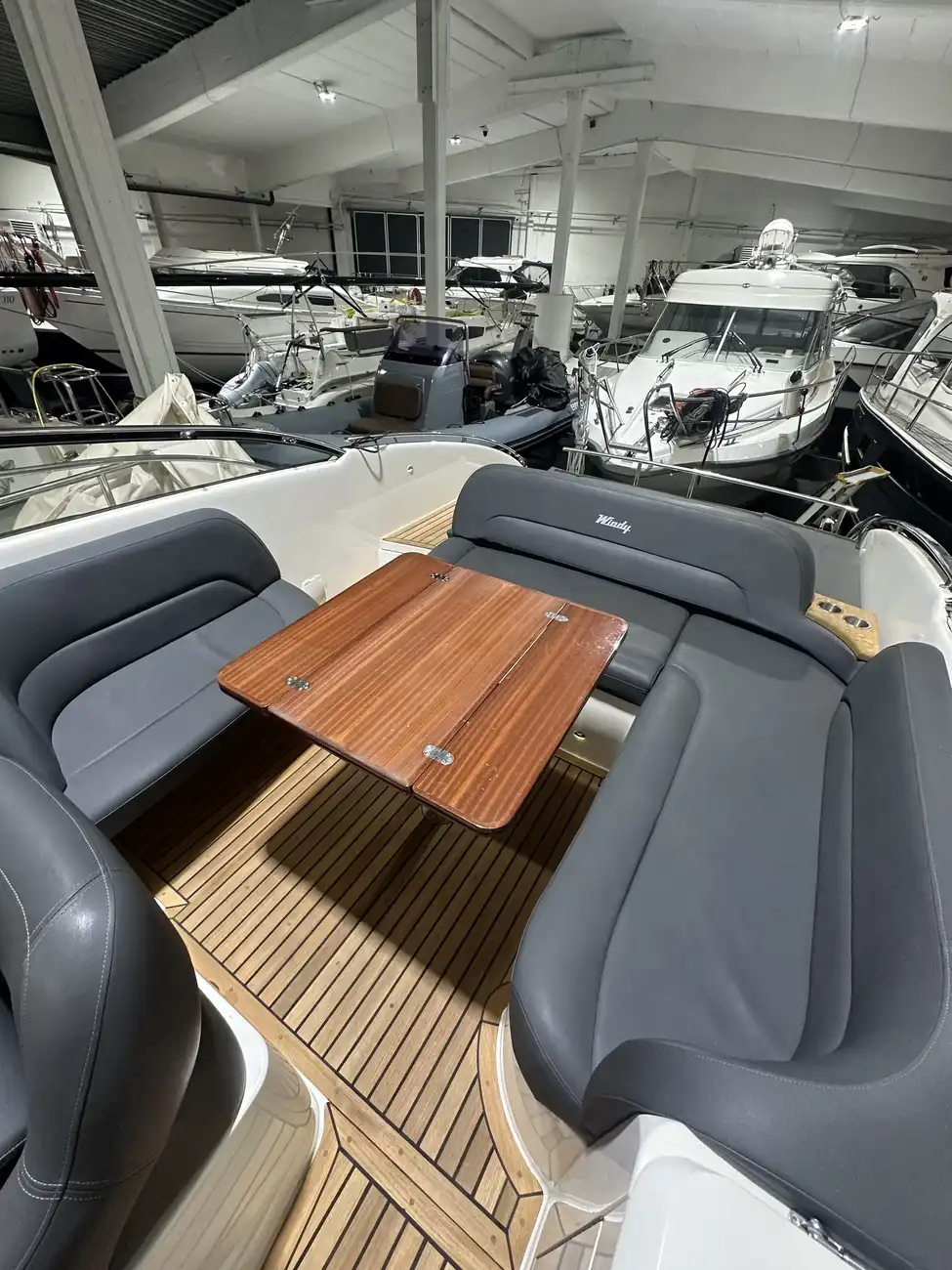 Thumbnail von Windy 32 Grand Tornado