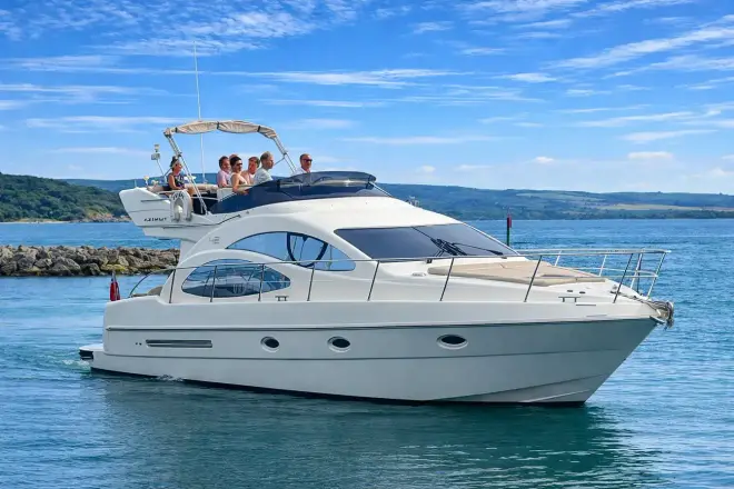 Azimut 42 Escape