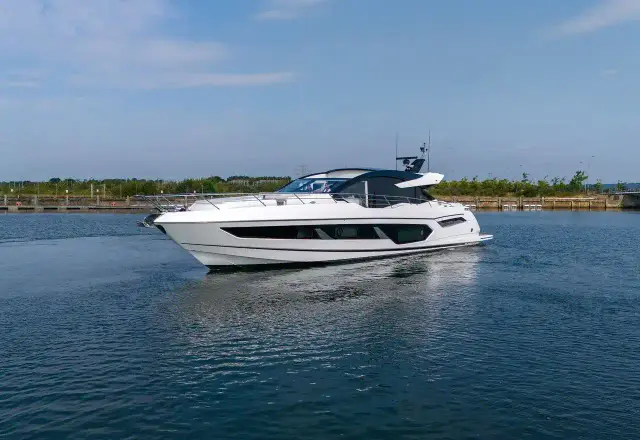 Sunseeker Predator 75 1332575